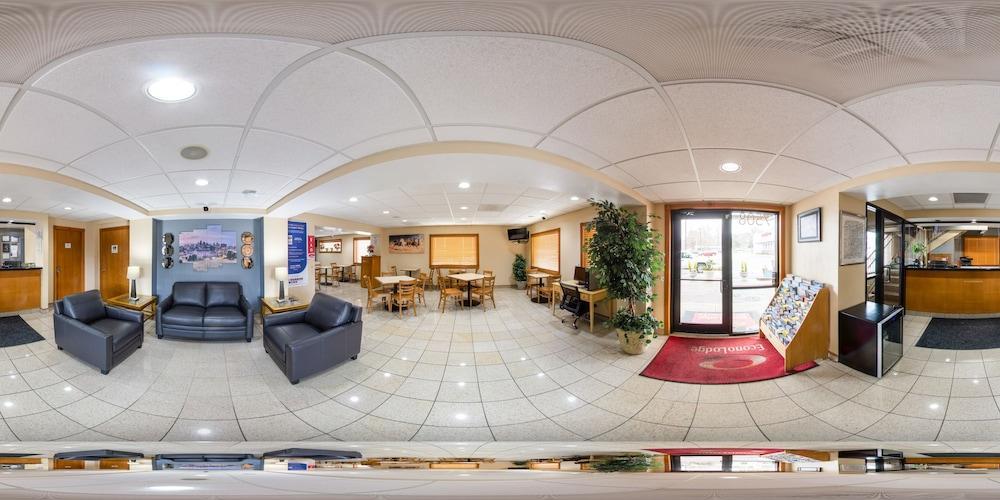 Econo Lodge Inn & Suites I-35 At Shawnee Mission Overland Park Exterior photo