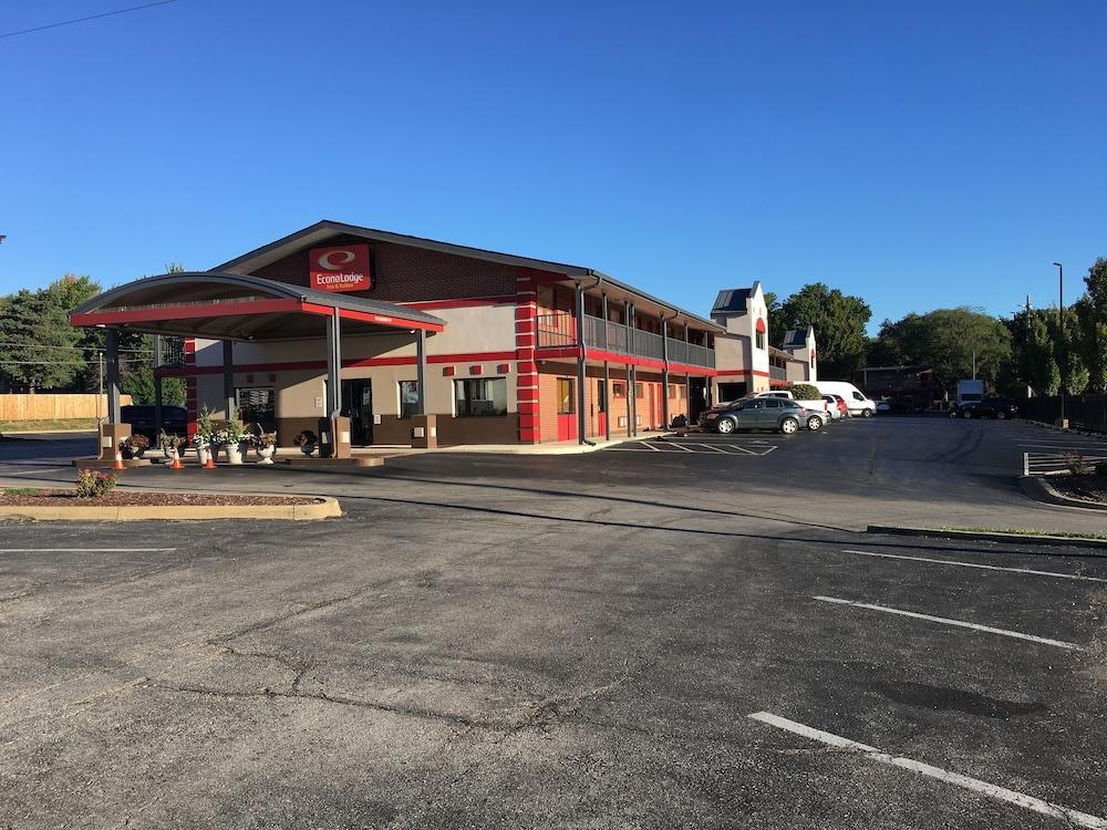 Econo Lodge Inn & Suites I-35 At Shawnee Mission Overland Park Exterior photo